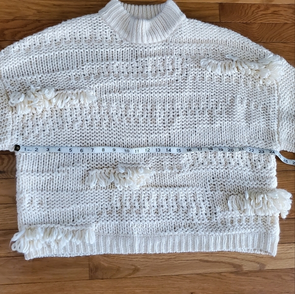 Oversized Chunky Cozy Pullover Sweater - Picture 7 of 12